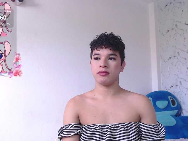 Live sex webcam photo for ChrisHawk #291642528