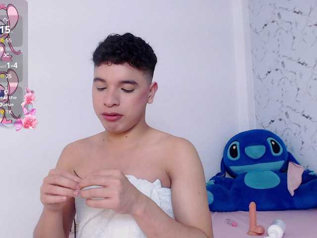 Live sex webcam photo for ChrisHawk #291673994