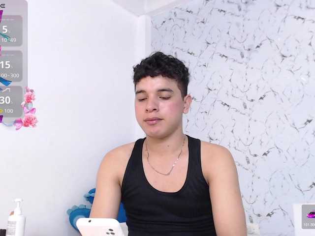 Live sex webcam photo for ChrisHawk #291770427