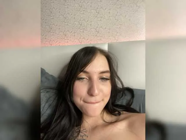 Live sex webcam photo for Christi-Candy #277478875