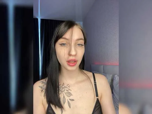 Live sex webcam photo for Christi-Candy #277490273