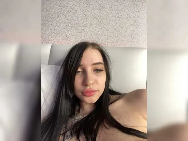 Live sex webcam photo for Christi-Candy #277491953