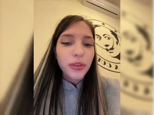 Live sex webcam photo for Christi-Candy #277846036