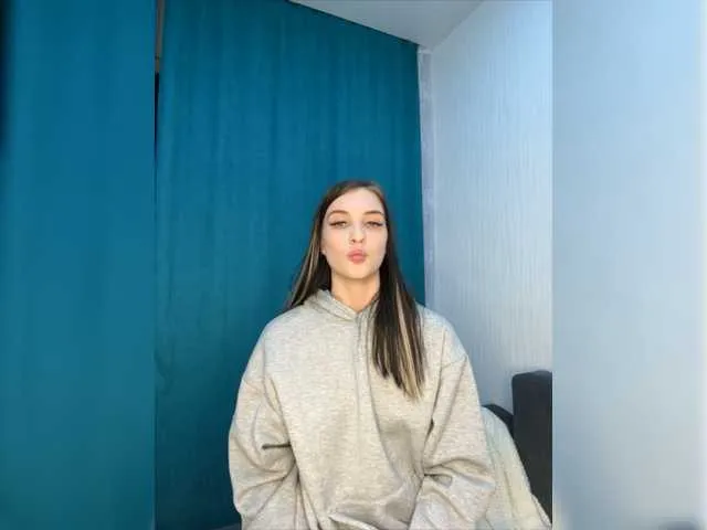 Live sex webcam photo for Christi-Candy #277878528