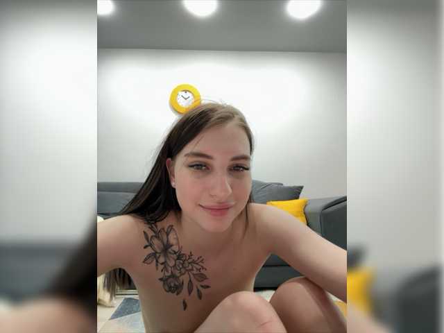 Live sex webcam photo for Christi-Candy #277974273