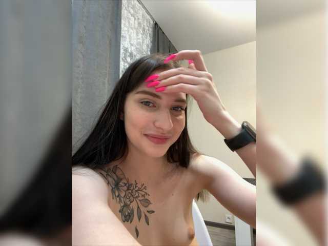 Live sex webcam photo for Christi-Candy #277994150