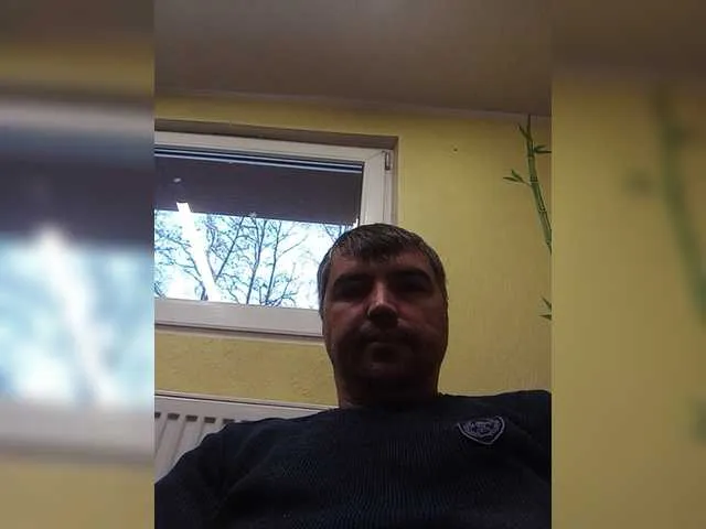 Live sex webcam photo for ChristianMoon #276886125