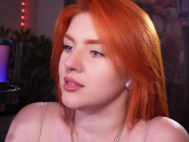 Live sex webcam photo for ChristieWade #290698275