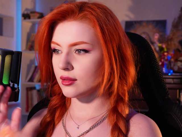 Live sex webcam photo for ChristieWade #291072662