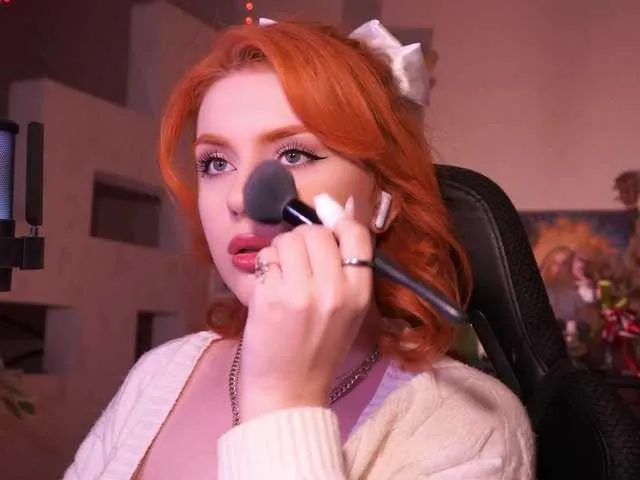 Live sex webcam photo for ChristieWade #291341470