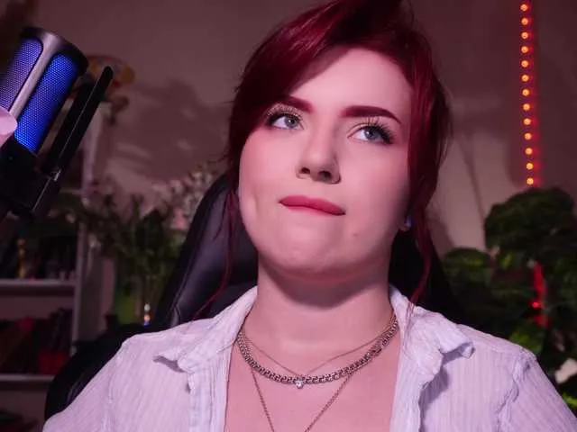 Live sex webcam photo for ChristieWade #291578630