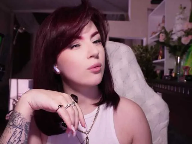 Live sex webcam photo for ChristieWade #292057201