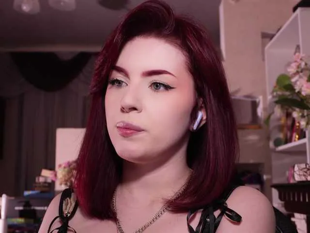 Live sex webcam photo for ChristieWade #292104097