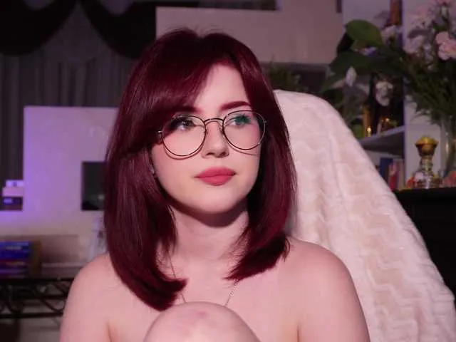 Live sex webcam photo for ChristieWade #292285422