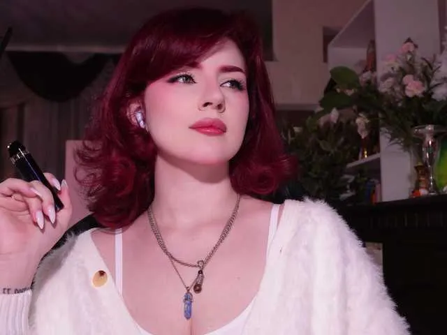 Live sex webcam photo for ChristieWade #292331114