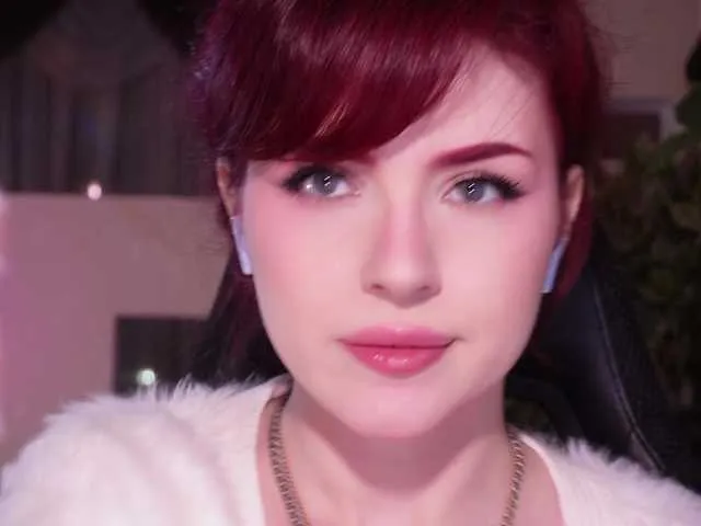 Live sex webcam photo for ChristieWade #292337276