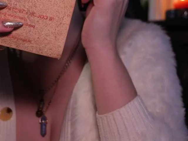 Live sex webcam photo for ChristieWade #292471310