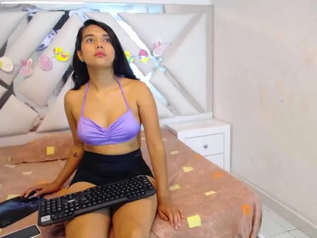 Live sex webcam photo for Christieferri #273091559