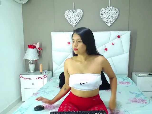 Live sex webcam photo for Christieferri #273200223