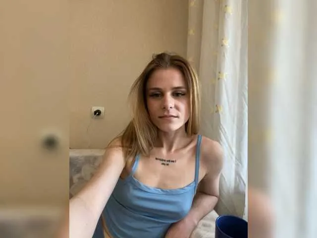 Live sex webcam photo for Christine692 #277004504