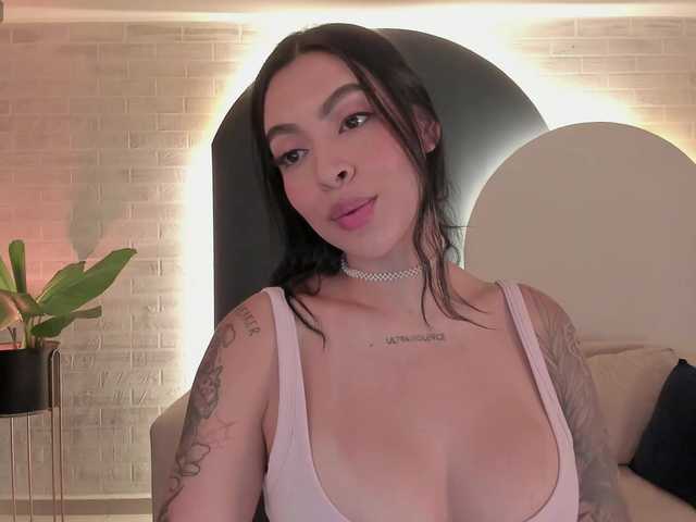 Live sex webcam photo for ChristineFord #292155345