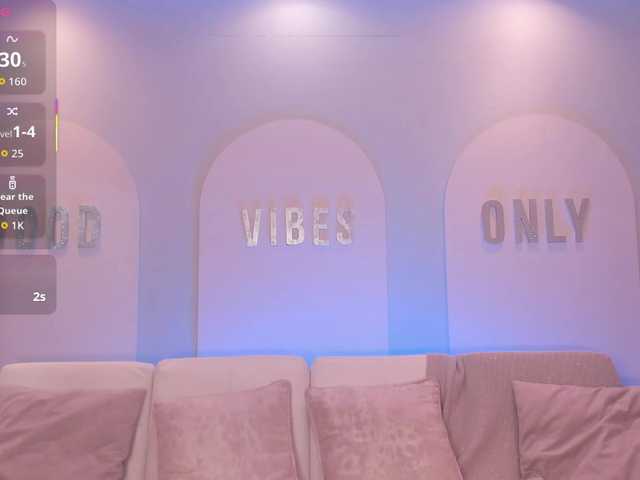 Live sex webcam photo for ChristineFord #292289191