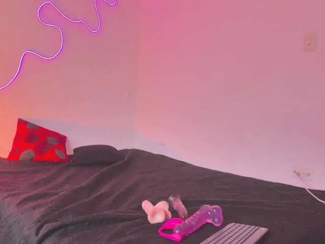 Live sex webcam photo for ChristineFoxxy #276766843