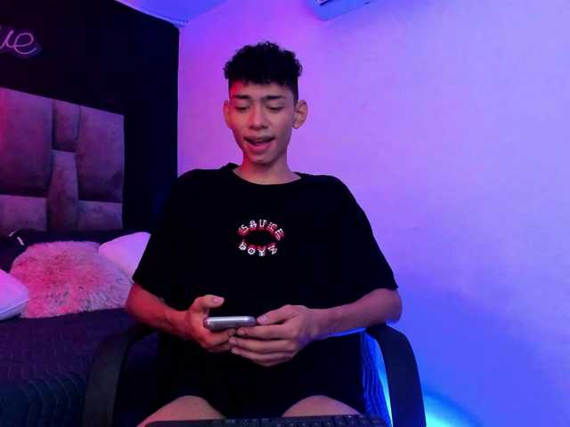 Live sex webcam photo for ChristopherAngel #276059410