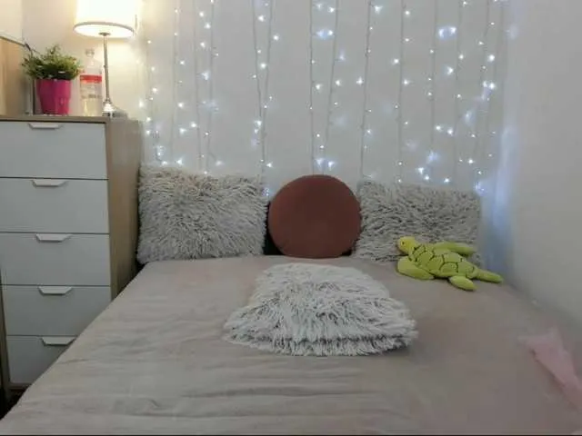 Live sex webcam photo for ChristyHearth #291059131