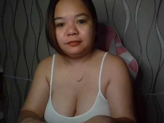 Live sex webcam photo for ChubbyYvonne #276720495