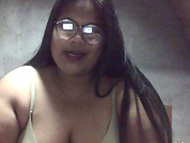 Live sex webcam photo for Chubbylecious #277572336