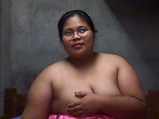 Live sex webcam photo for Chubbylecious #290129630