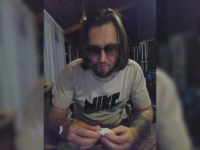 Live sex webcam photo for ChupaChups11 #291629947