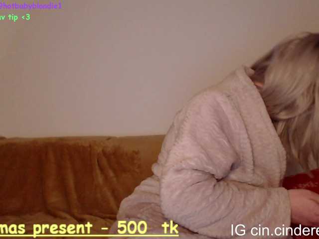 Live sex webcam photo for Cinderella07 #276930186