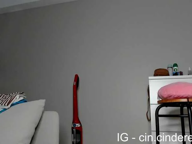 Live sex webcam photo for Cinderella07 #291313413