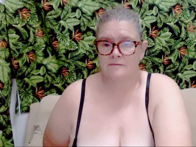 Live sex webcam photo for Cindiliscious #277609497