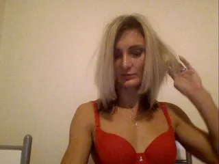 Live sex webcam photo for CindyFox #179040048