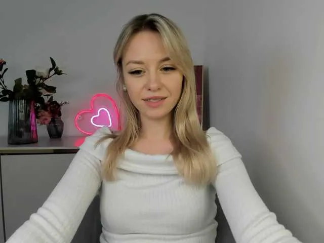 Live sex webcam photo for CindyGlam #290307588