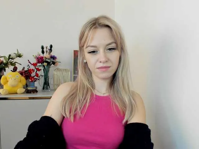 Live sex webcam photo for CindyGlam #290520089