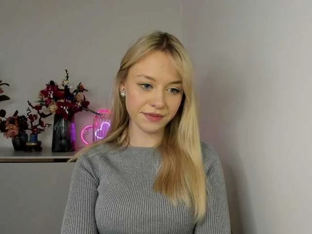 Live sex webcam photo for CindyGlam #290709409