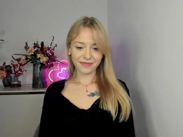 Live sex webcam photo for CindyGlam #290866719