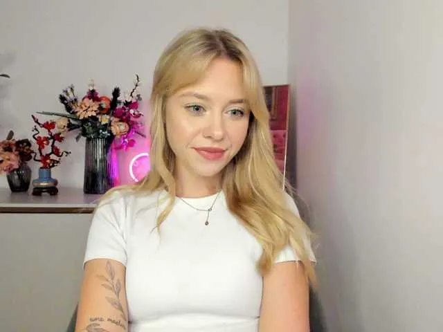 Live sex webcam photo for CindyGlam #290913123