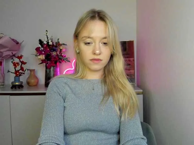 Live sex webcam photo for CindyGlam #291102838