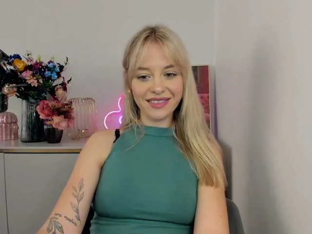 Live sex webcam photo for CindyGlam #291203896