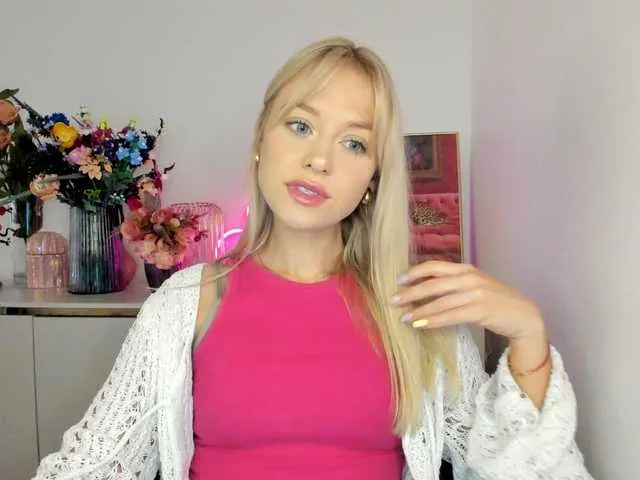 Live sex webcam photo for CindyGlam #291236545