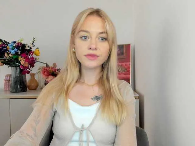 Live sex webcam photo for CindyGlam #291424531