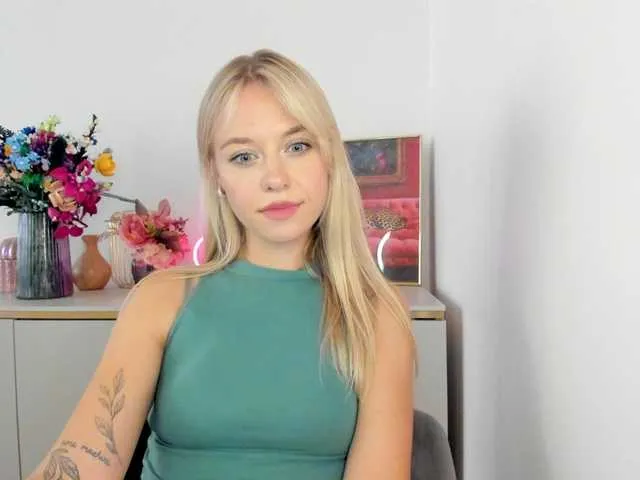 Live sex webcam photo for CindyGlam #291520311