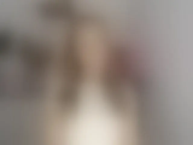 Live sex webcam photo for CindyGlam #294000828