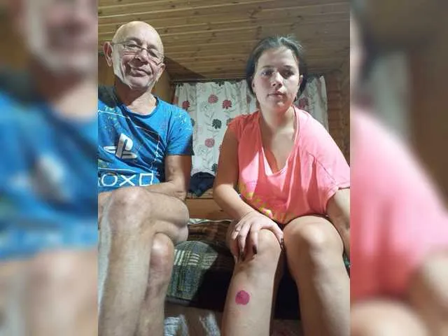 Live sex webcam photo for CindyXErics #276530327