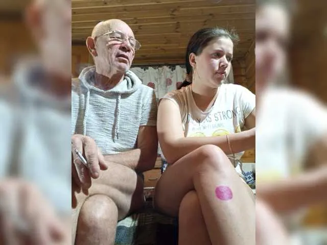 Live sex webcam photo for CindyXErics #276741045